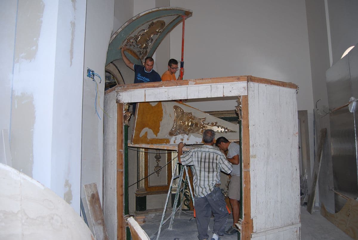 06 iglesia san juan bautista alquerias murcia retablo mayor montaje camarin restauracion retablo 2011 06 iglesia san juan bautista alquerias murcia retablo mayor montaje camarin restauracion retablo 2011